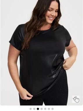 Torrid liquid shine crew neck top